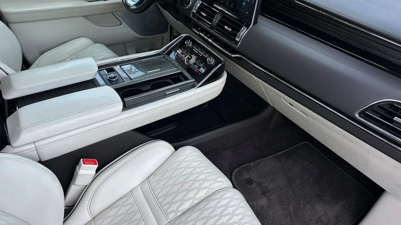 2023 Lincoln Navigator L Black Label