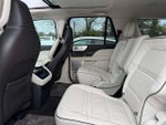 2023 Navigator L Thumbnail 10