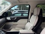 2023 Navigator L Thumbnail 11
