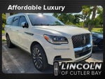 2023 Navigator L Thumbnail 7
