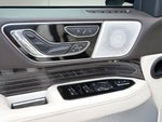2024 Navigator L Thumbnail 17
