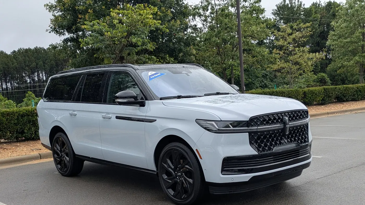 2025 Lincoln Navigator L Black Label