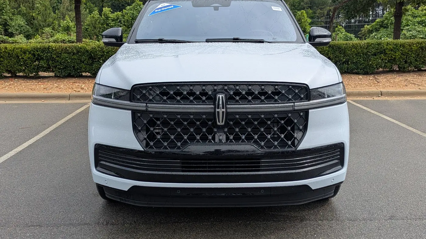 2025 Lincoln Navigator L Black Label