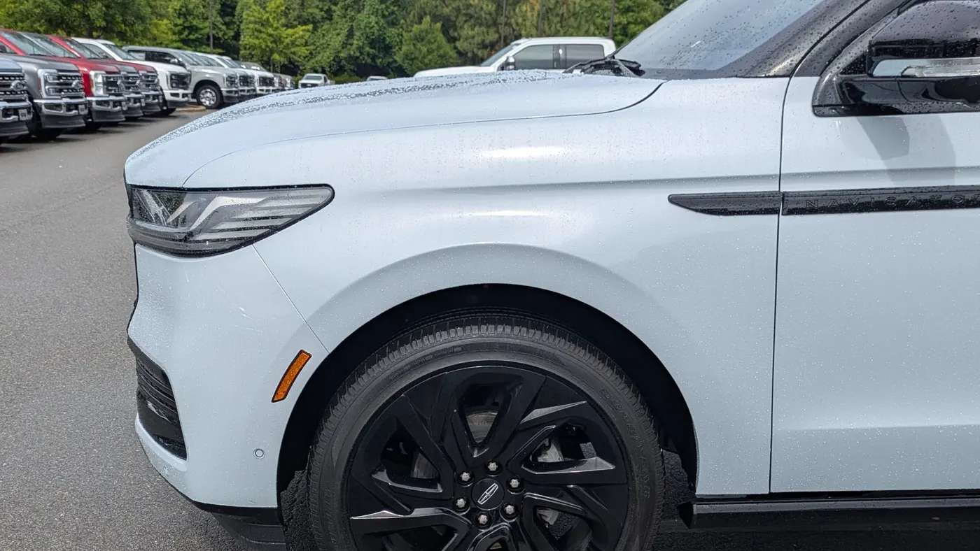 2025 Lincoln Navigator L Black Label