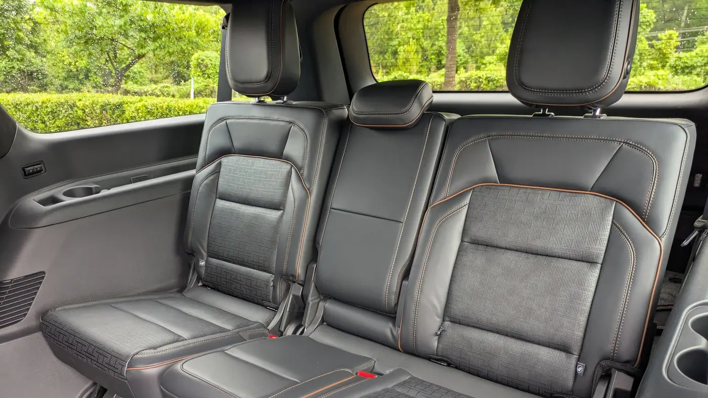 2025 Lincoln Navigator L Black Label