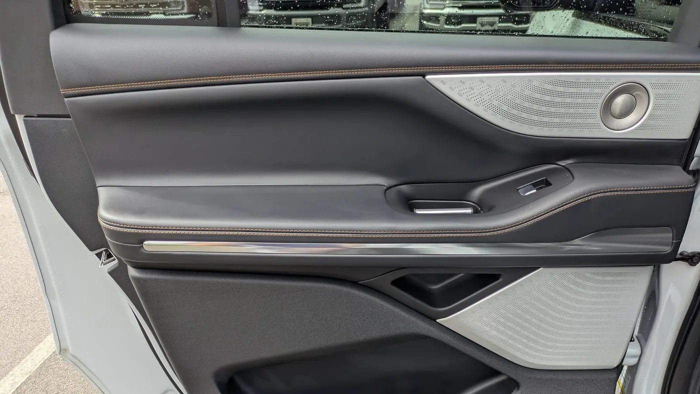 2025 Lincoln Navigator L Black Label