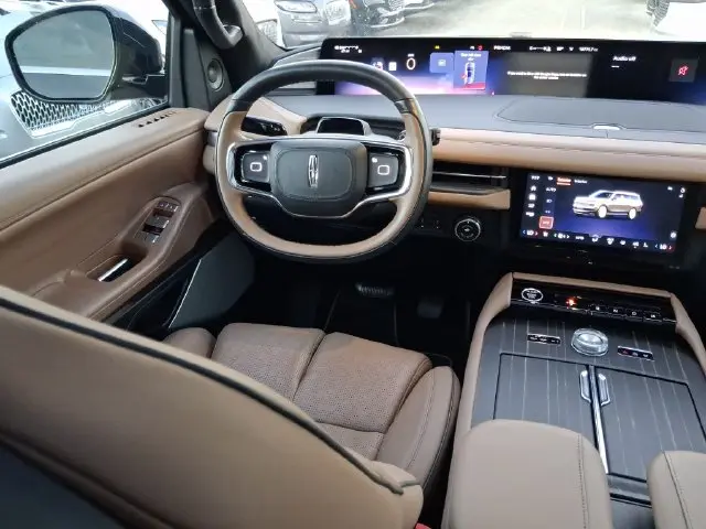 2025 Lincoln Navigator - $92,990
