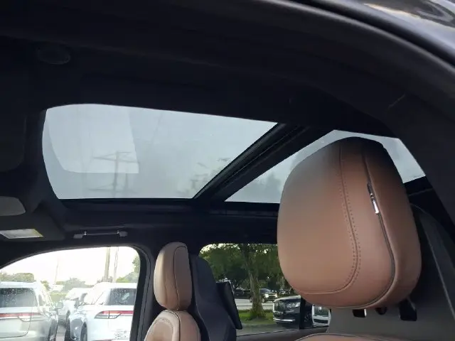 2025 Lincoln Navigator - $92,990