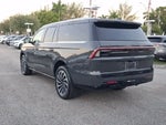 2025 Navigator L Thumbnail 12