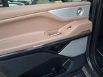 2025 Navigator L Thumbnail 14