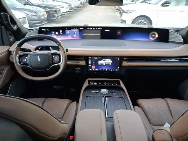 2025 Lincoln Navigator - $92,990