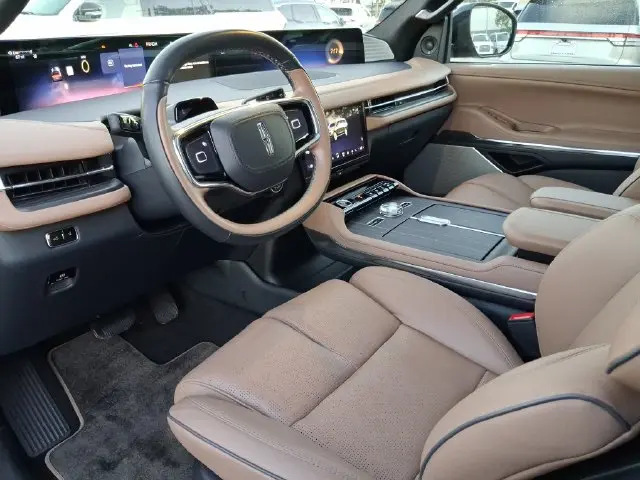 2025 Lincoln Navigator - $92,990