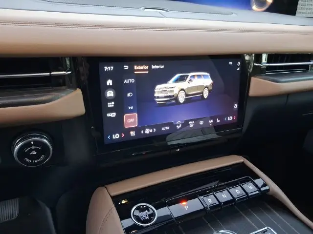 2025 Lincoln Navigator - $92,990