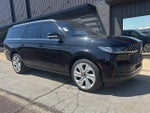 2025 Navigator L Thumbnail 2