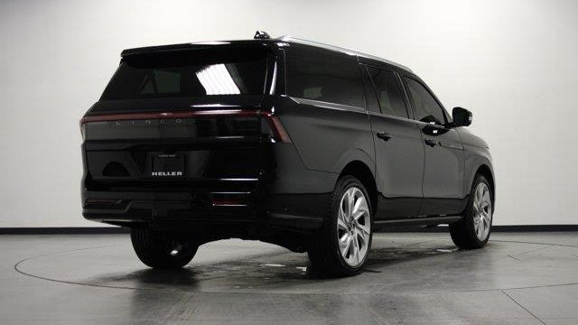 2025 Lincoln Navigator L Black Label