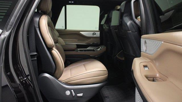2025 Lincoln Navigator L Black Label