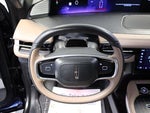 2025 Navigator L Thumbnail 18