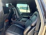 2025 Navigator L Thumbnail 7