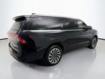 2025 Navigator L Thumbnail 6