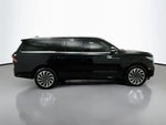 2025 Navigator L Thumbnail 7