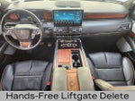 2023 Navigator L Thumbnail 14