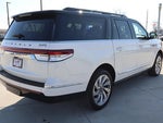 2024 Navigator L Thumbnail 5