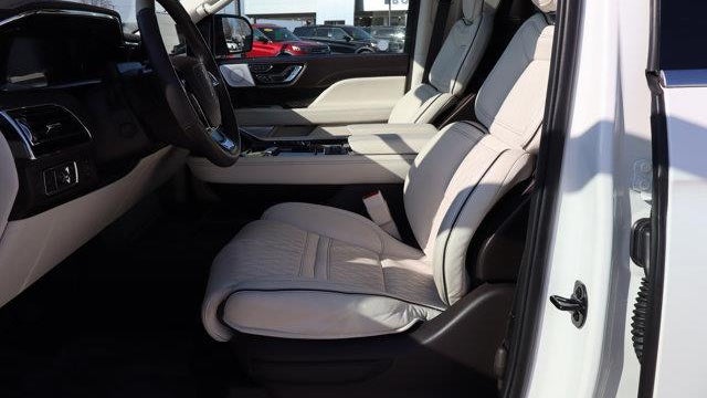 2024 Lincoln Navigator L Black Label