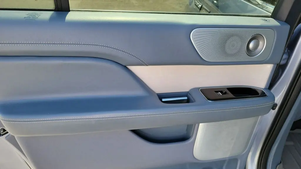 2024 Lincoln Navigator L Black Label