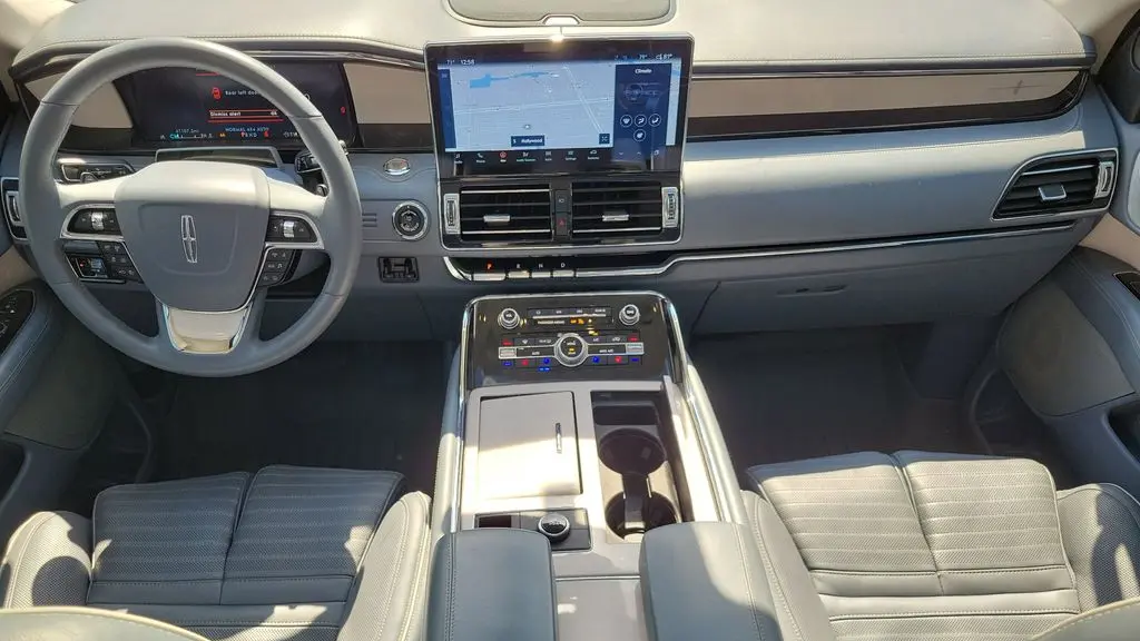 2024 Lincoln Navigator L Black Label