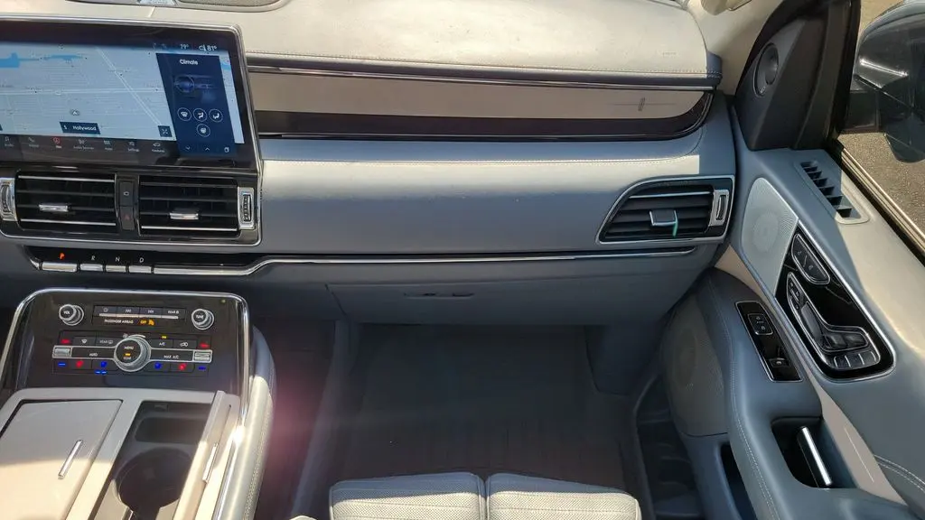 2024 Lincoln Navigator L Black Label