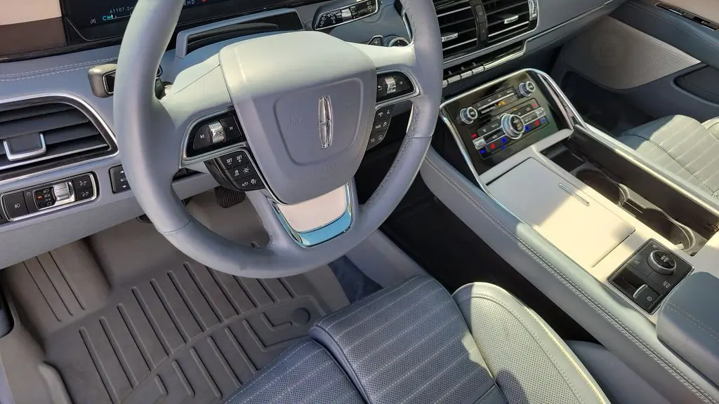 2024 Lincoln Navigator L Black Label