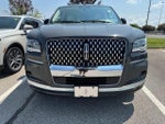 2024 Navigator L Thumbnail 2