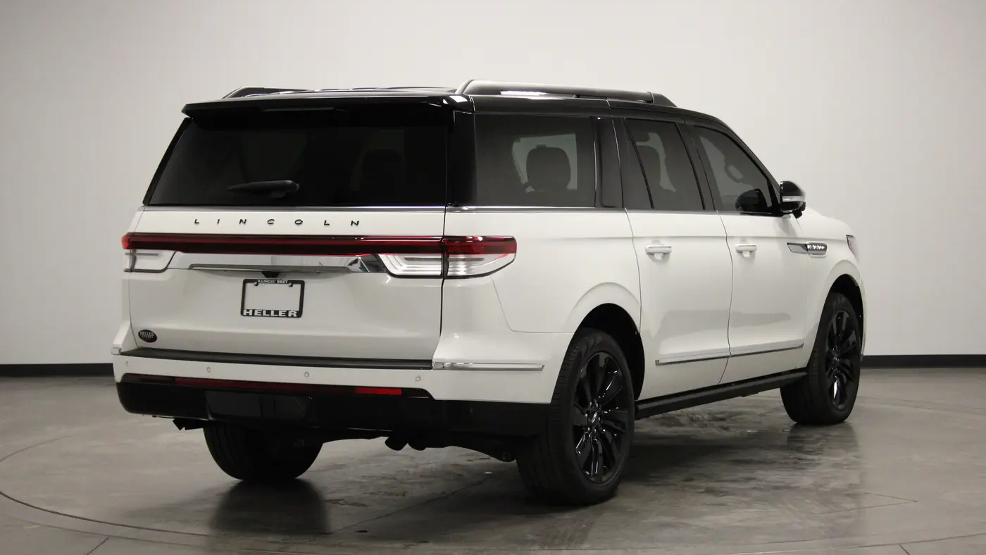 2024 Lincoln Navigator L Black Label