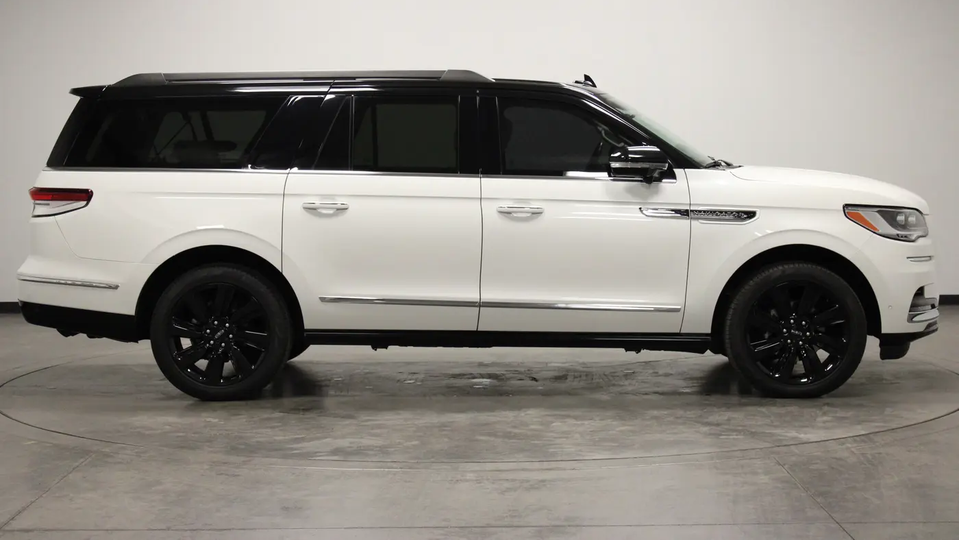 2024 Lincoln Navigator L Black Label