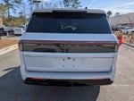 2025 Navigator L Thumbnail 4