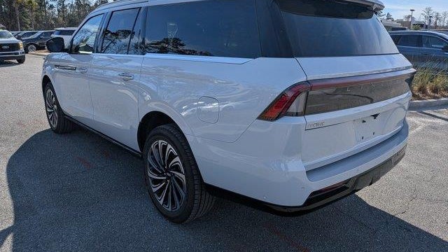 2025 Lincoln Navigator L Black Label