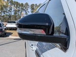 2025 Navigator L Thumbnail 12