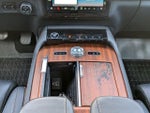 2025 Navigator L Thumbnail 22
