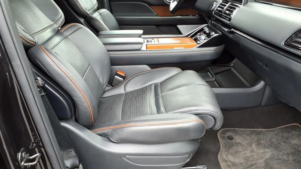 2023 Lincoln Navigator L Black Label