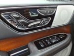 2023 Navigator L Thumbnail 16