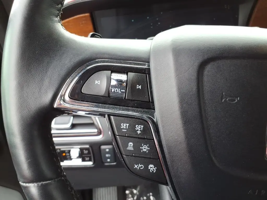2023 Lincoln Navigator - $65,490