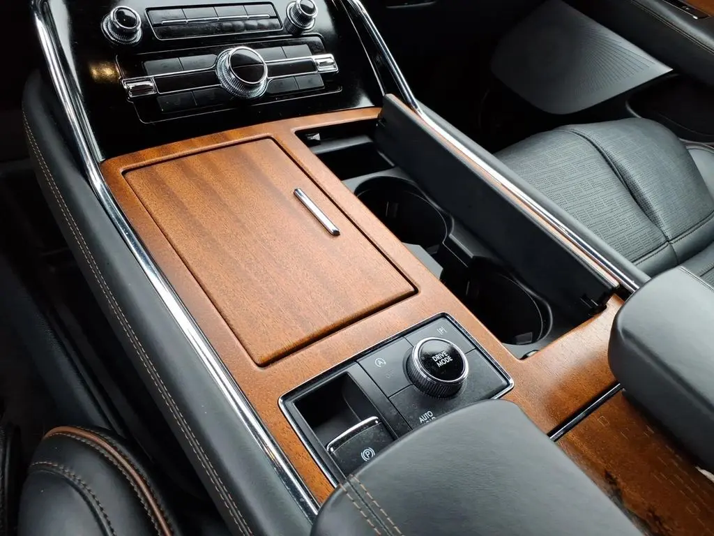 2023 Lincoln Navigator - $65,490