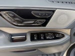 2024 Navigator L Thumbnail 11