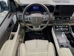 2024 Navigator L Thumbnail 24