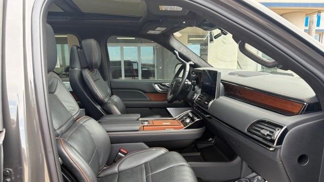 2024 Lincoln Navigator L Black Label
