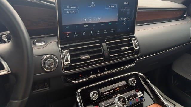 2024 Lincoln Navigator L Black Label