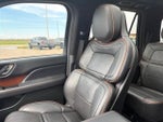 2024 Navigator L Thumbnail 22