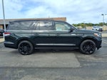 2024 Navigator L Thumbnail 8