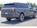 2025 Navigator L Thumbnail 3