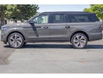 2025 Navigator L Thumbnail 6